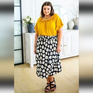 🌼EUC White Birch "Hey Daisy🌼 Midi Skirt" Blk🖤Wht🤍Yellow💛 Butter Soft🧈 MED